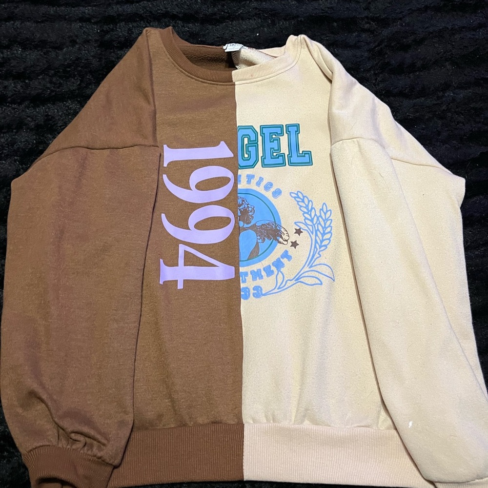 Split color sweat shirt hardly worn